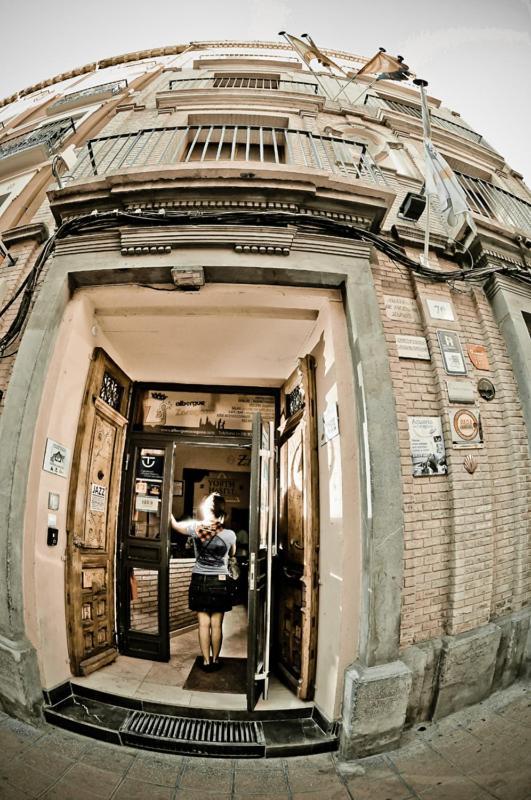 Albergue La Posada del Comendador Zaragoza Exterior foto Entrance to the museum