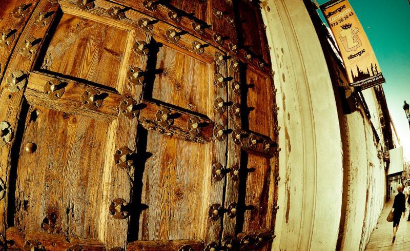 Albergue La Posada del Comendador Zaragoza Exterior foto Barrel