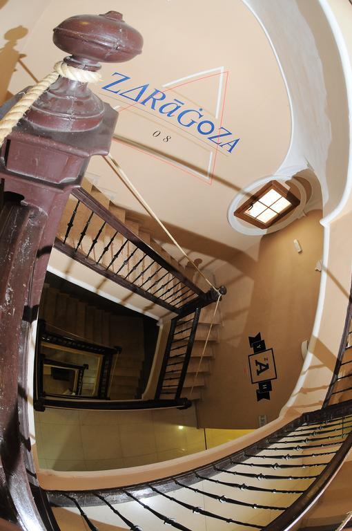 Albergue La Posada del Comendador Zaragoza Exterior foto Interior of the building