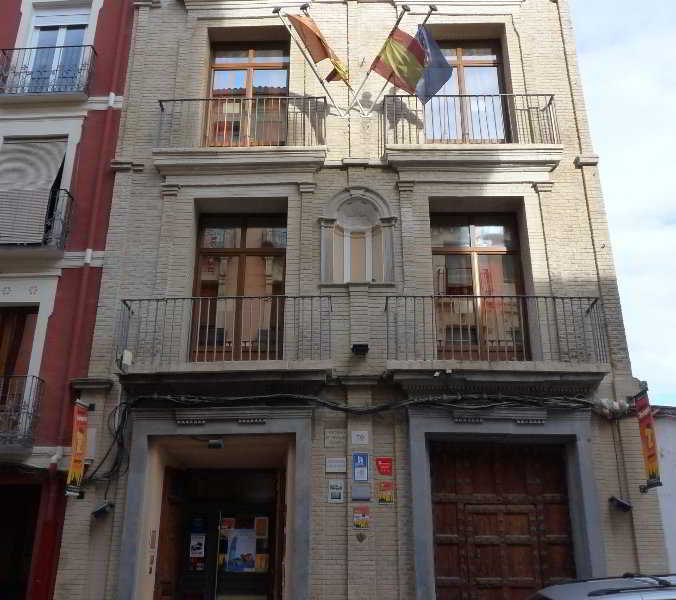 Albergue La Posada del Comendador Zaragoza Exterior foto Town Hall
